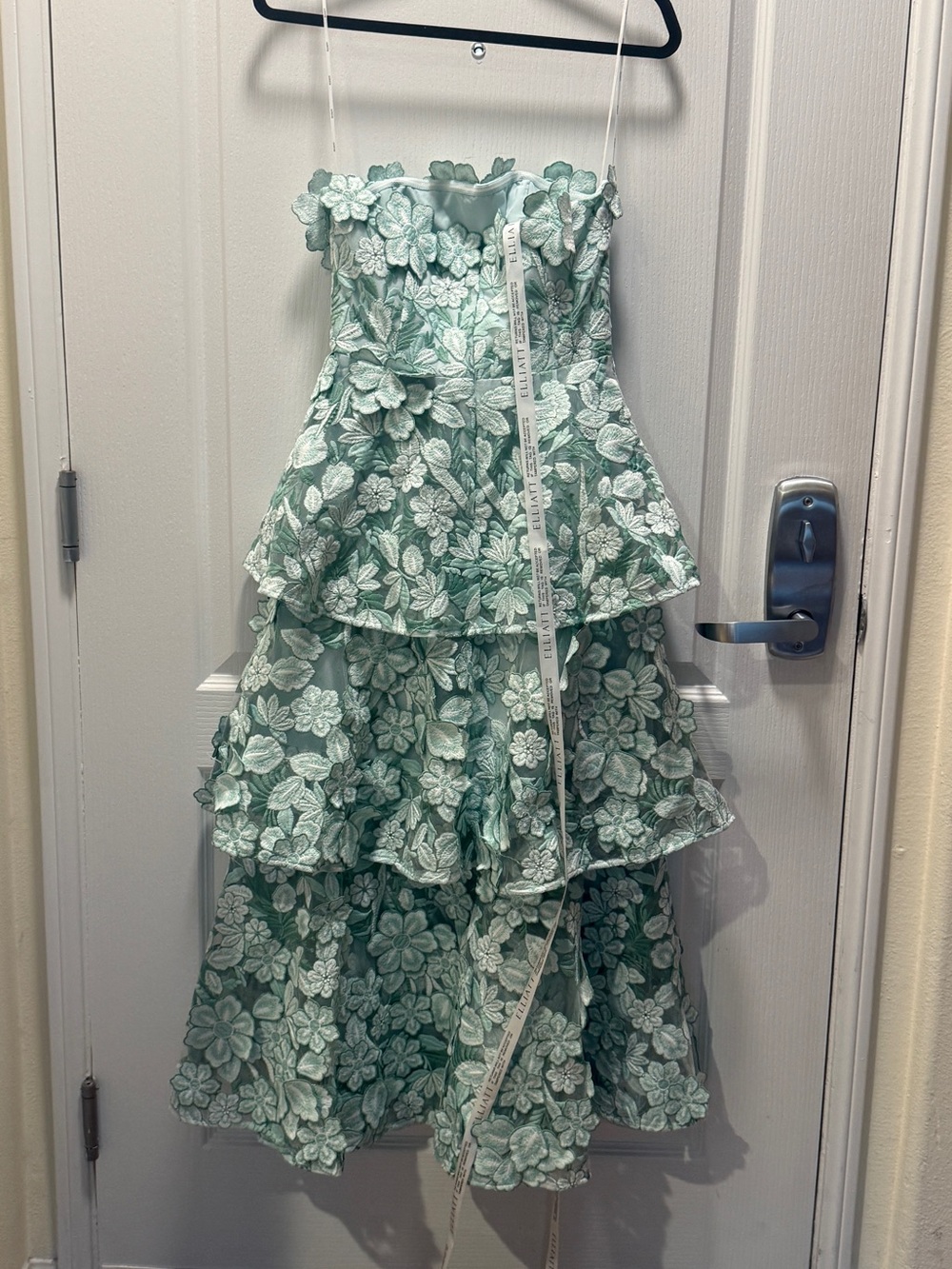ELLIATT Roseate Tiered Maxi Dress in Mint Green Size S Wedding Guest NWOT - Picture 5 of 8